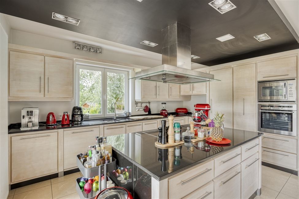 Exceptionnelle propriété, 2 logements, 7 chambres !