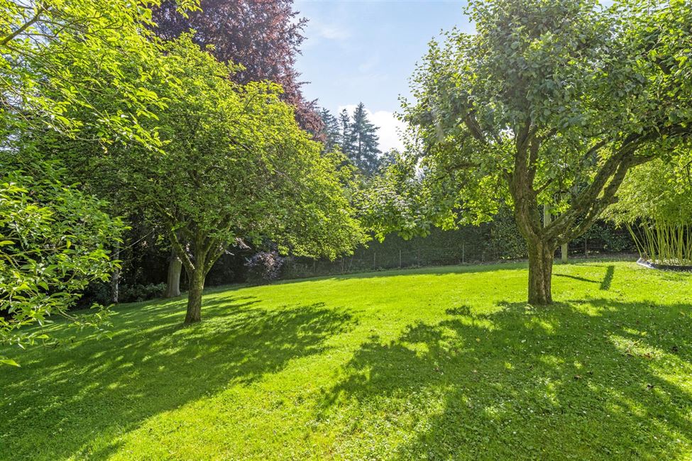 Villa de charme 4-5 Ch+prof.libérale poss, magnif.jardin !