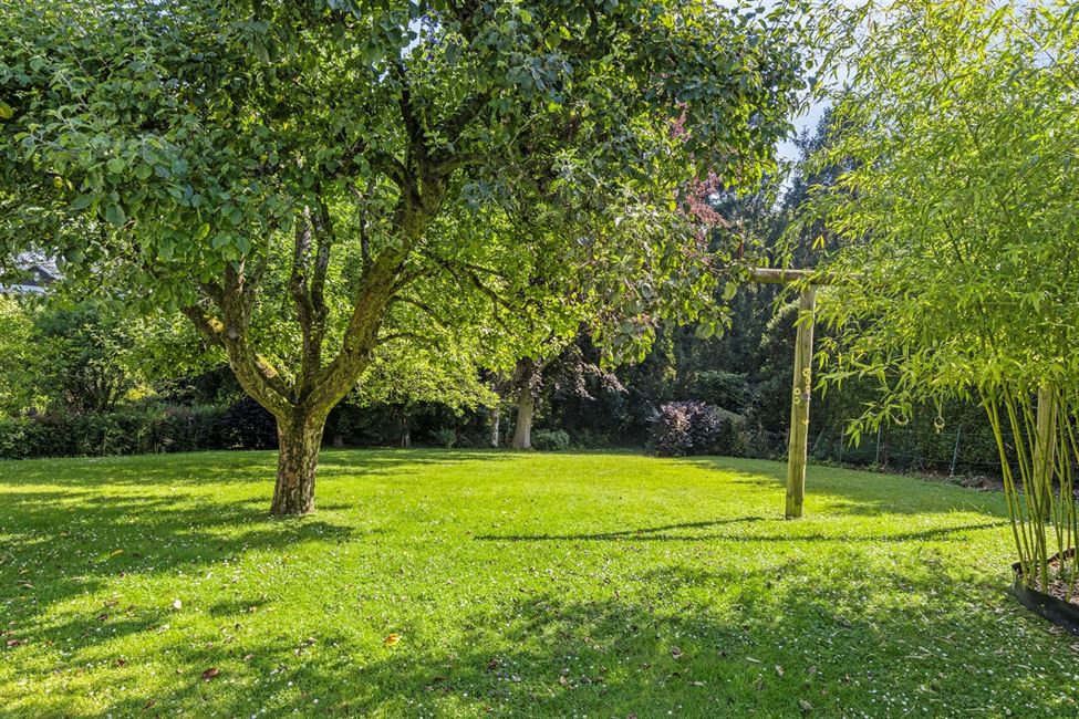 Villa de charme 4-5 Ch+prof.libérale poss, magnif.jardin !