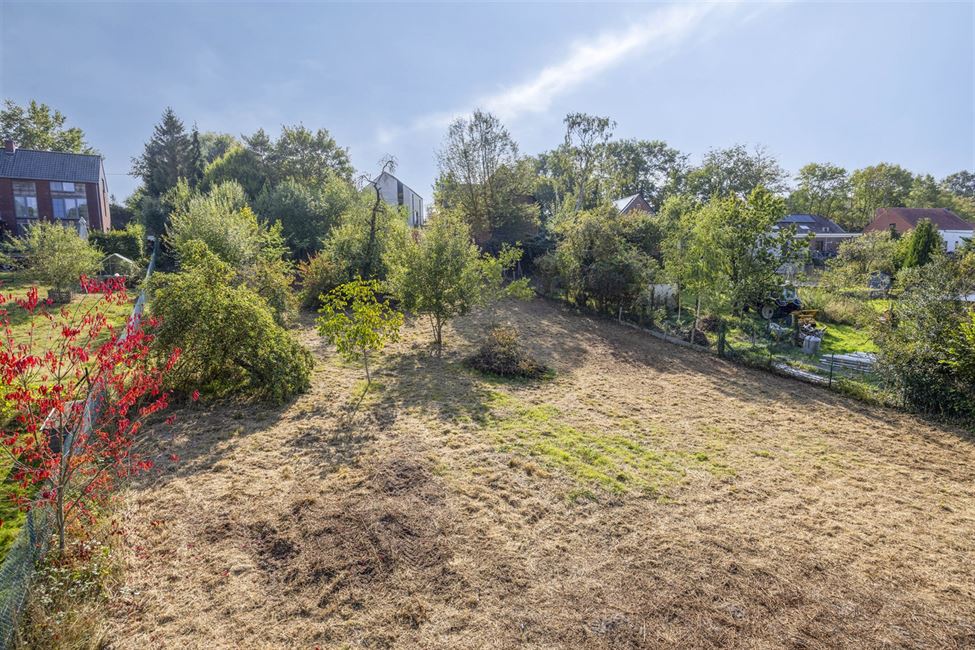 Terrain pour villa ou 2 maisons 3 façades (moyennant obtention permis d'urbanisme)