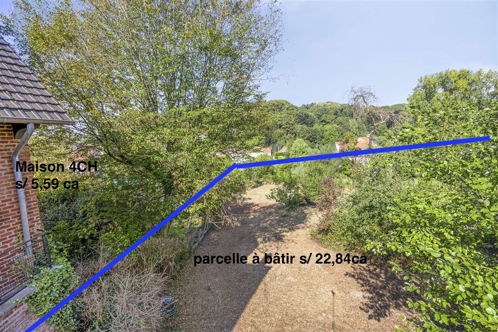 Terrain pour villa ou 2 maisons 3 façades (moyennant obtention permis d'urbanisme)