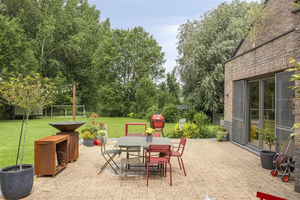 Exceptionnelle propriété, 2 logements, 7 chambres !