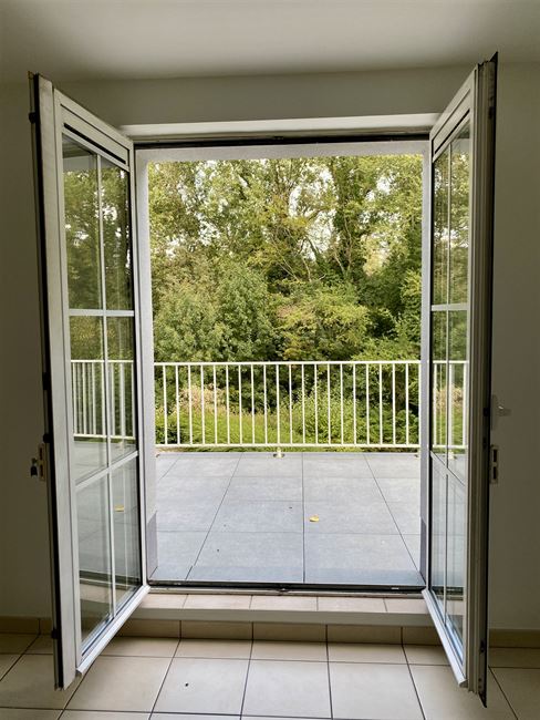 Bel appart 2CH avec terr, garage et jardin commun