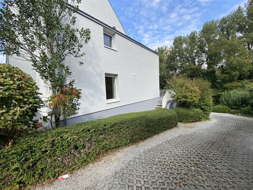 Bel appart 2CH avec terr, garage et jardin commun