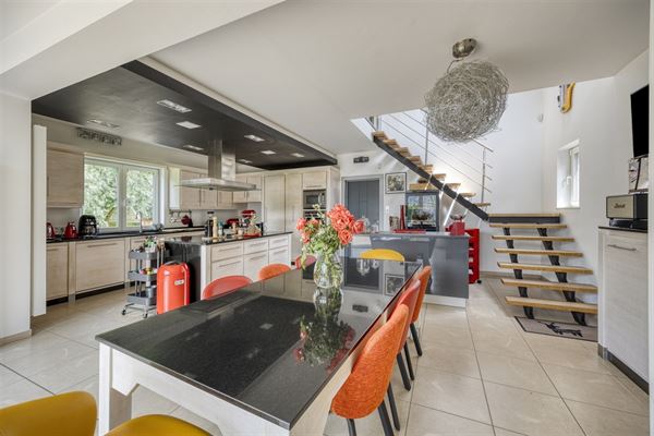 Exceptionnelle propriété, 2 logements, 7 chambres !