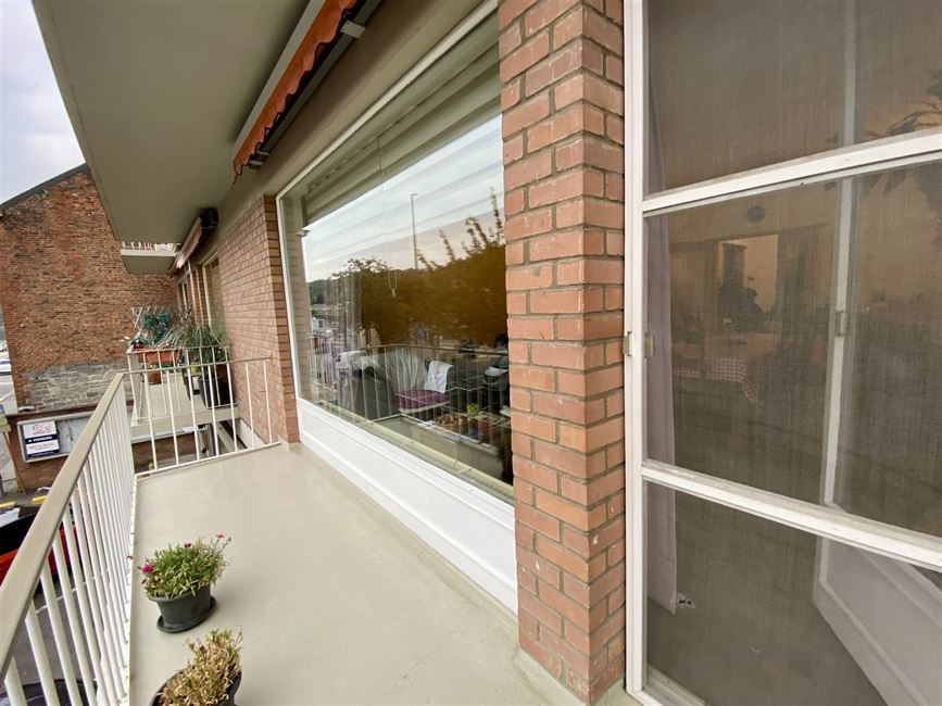 Magnifique appart traversant 2CH, terr. vue Meuse PEB B!