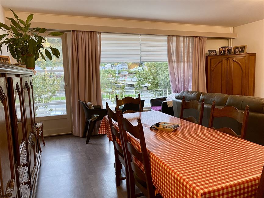 Magnifique appart traversant 2CH, terr. vue Meuse PEB B!