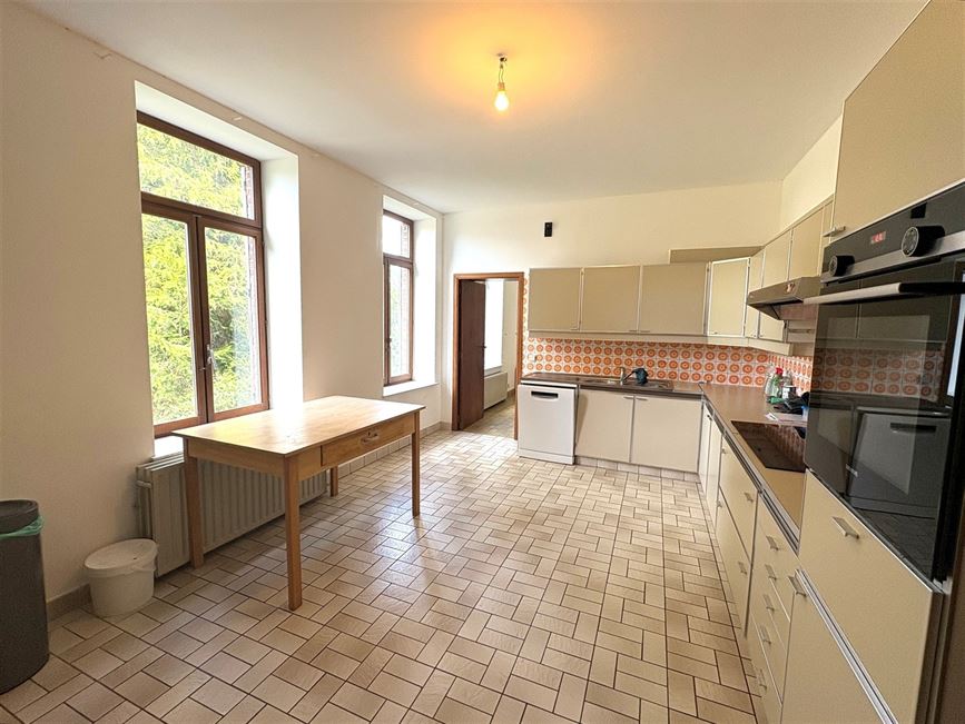 Vaste maison villageoise, idéale famille & co-location !