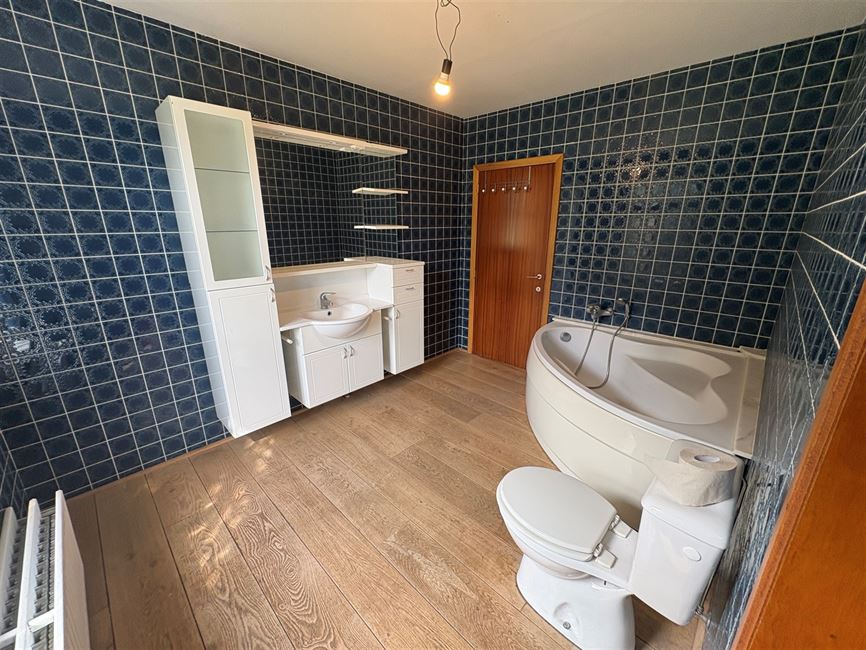 Vaste maison villageoise, idéale pour co-location ! 