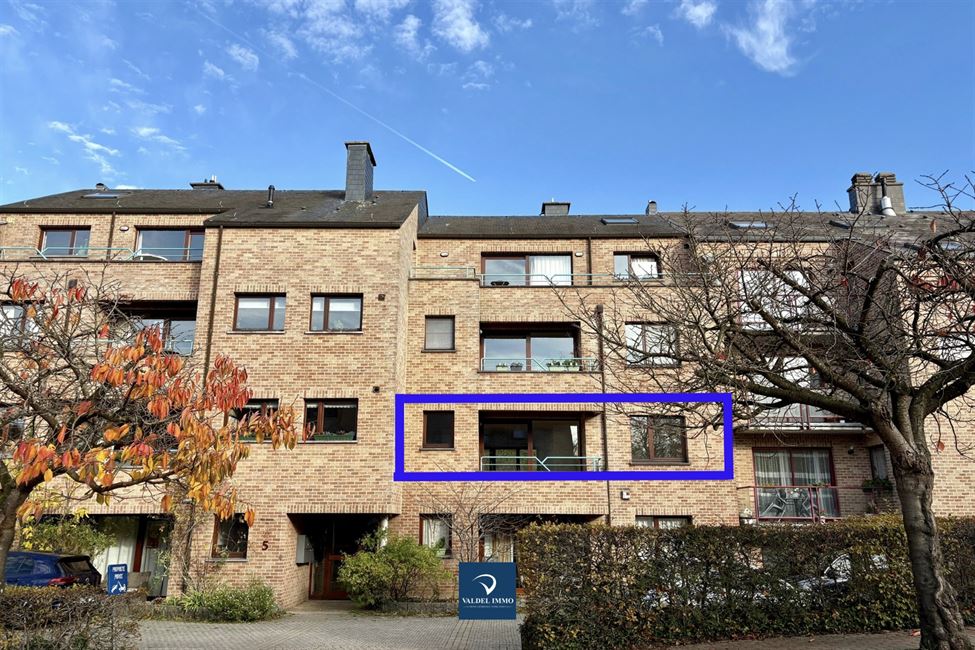 Bel appart 2 ch. à 2 pas du lac, parking int, balcon, cave !