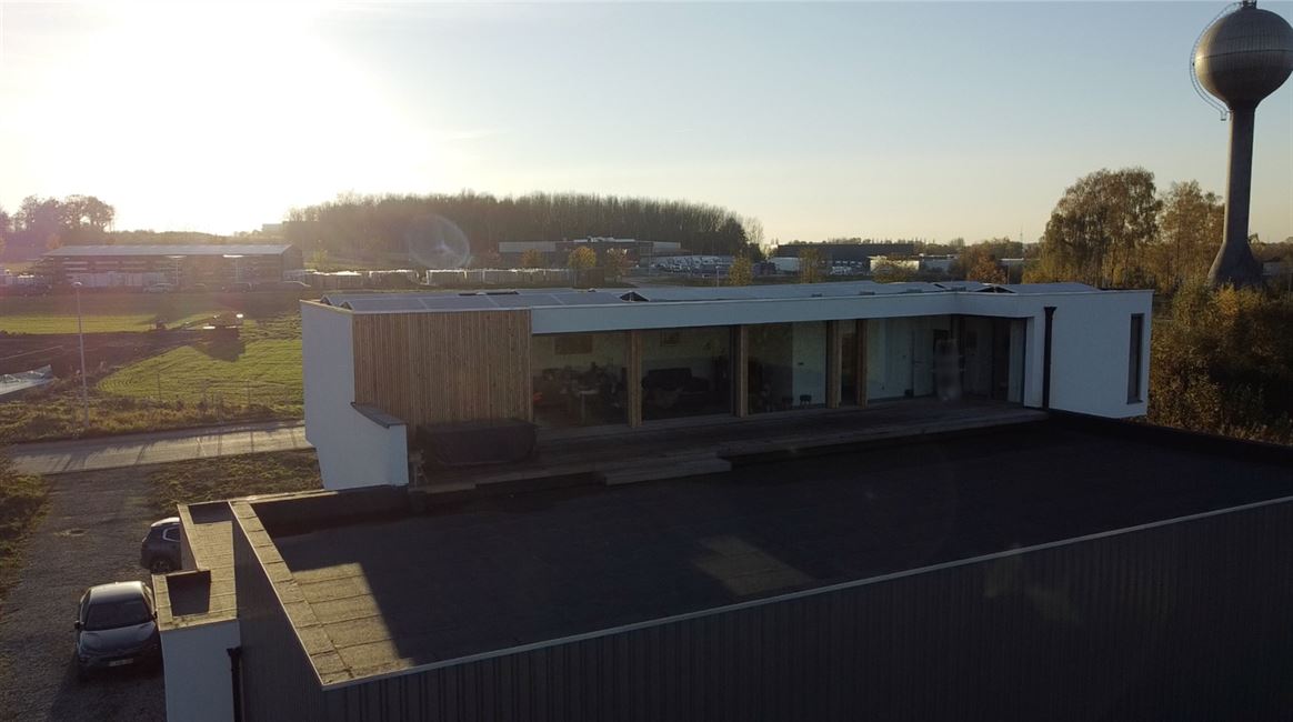 Magnif.imm industriel/commercial + logement fonction.