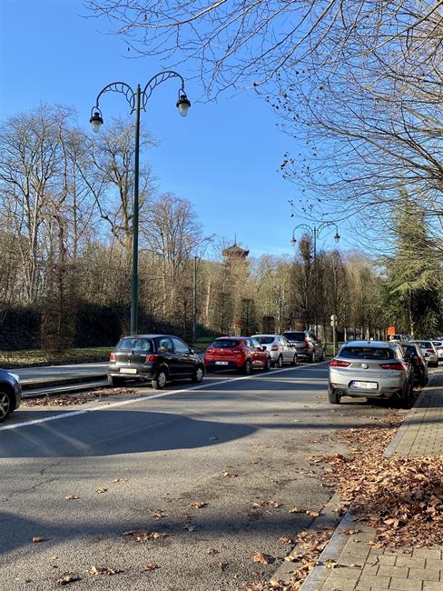 LAEKEN - A RENOVER: APPART 2CH AVEC CACHET- TOP LOCALISATION