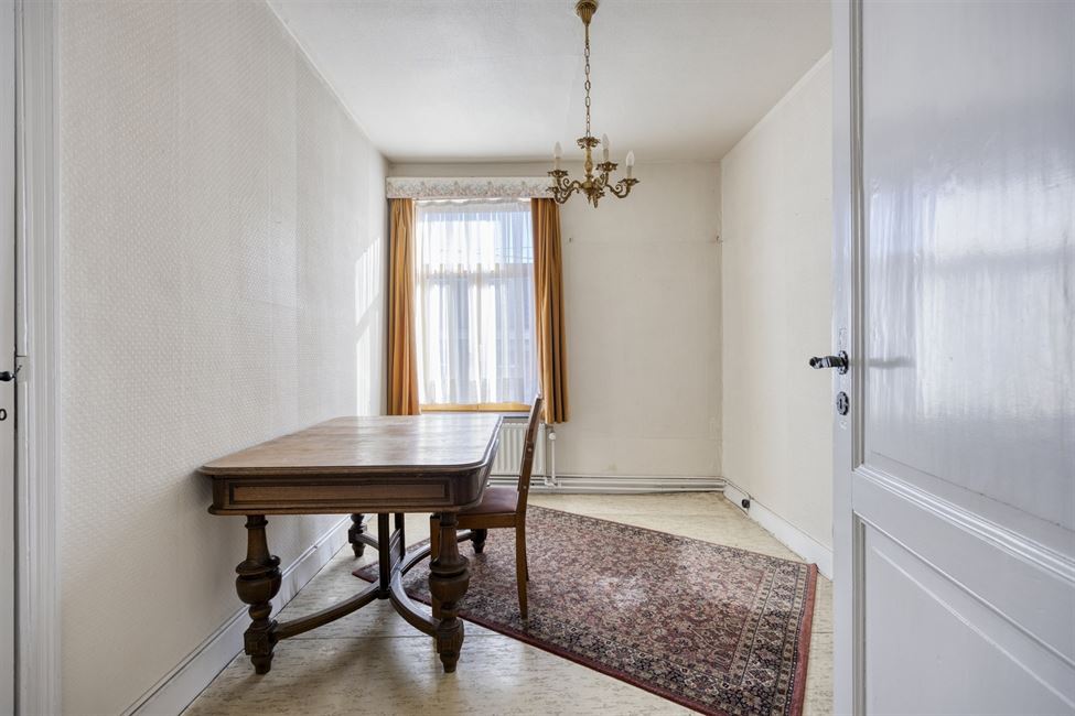 Belle maison bourgeoise, esp. prof. lib. et gd jardin !