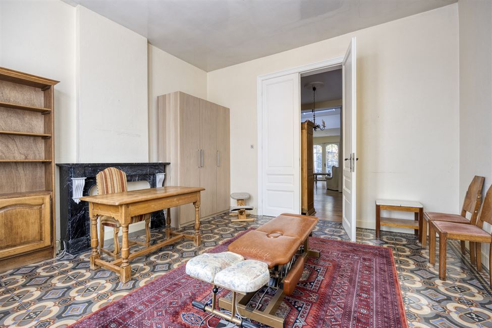 Belle maison bourgeoise avec esp. prof. libérale !