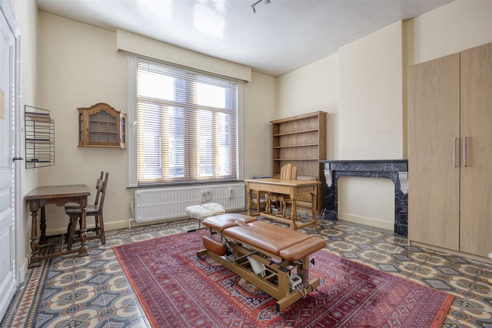 Belle maison bourgeoise, esp. prof. lib. et gd jardin !