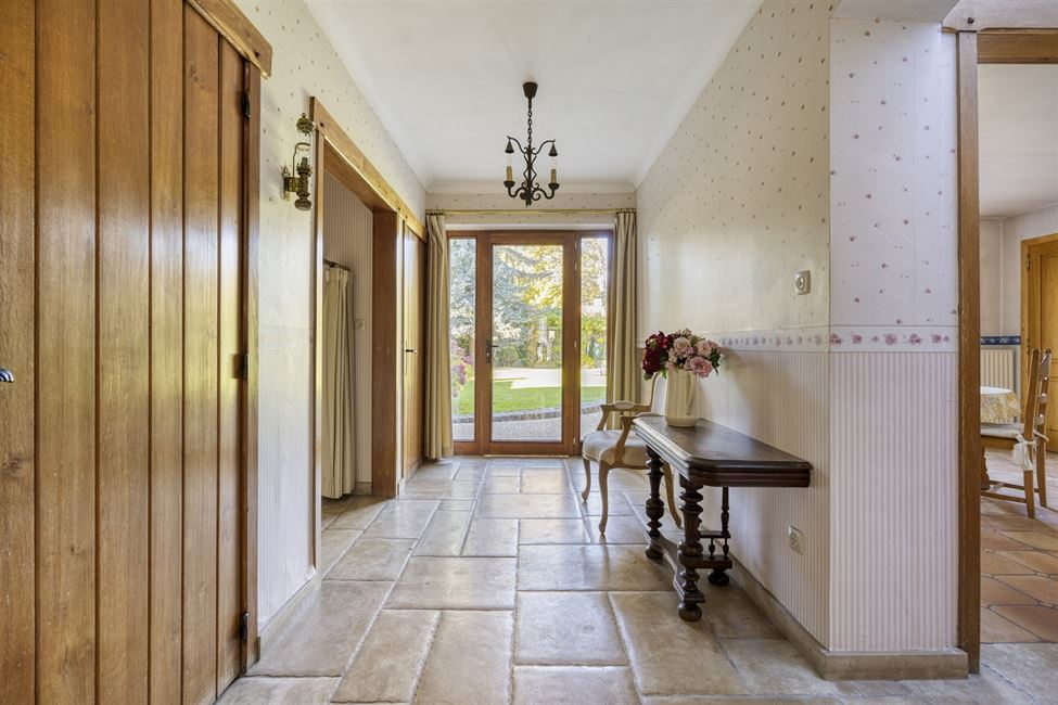 Belle maison bourgeoise, esp. prof. lib. et gd jardin !