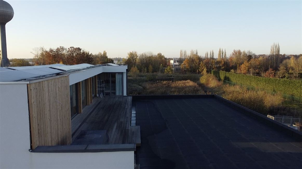 Magnif.imm industriel/commercial + logement fonction.