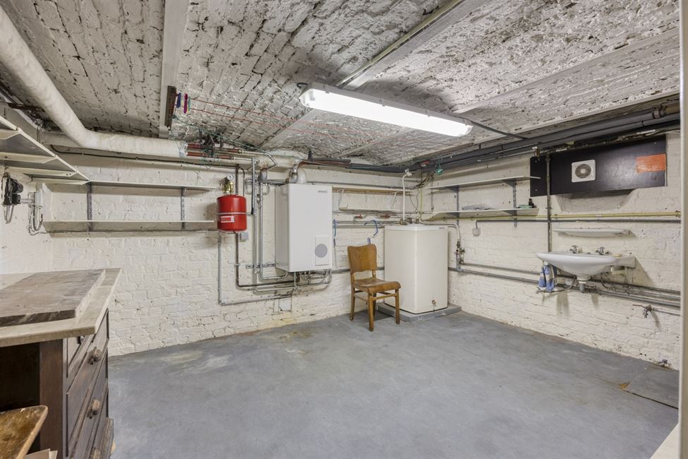 Belle maison bourgeoise, esp. prof. lib. et gd jardin !