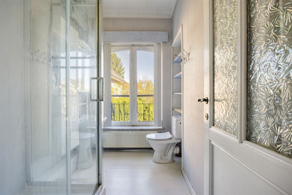 Belle maison bourgeoise, esp. prof. lib. et gd jardin !