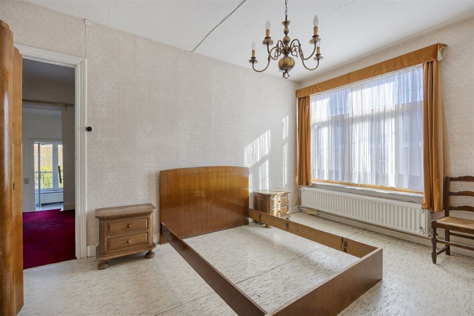 Belle maison bourgeoise, esp. prof. lib. et gd jardin !