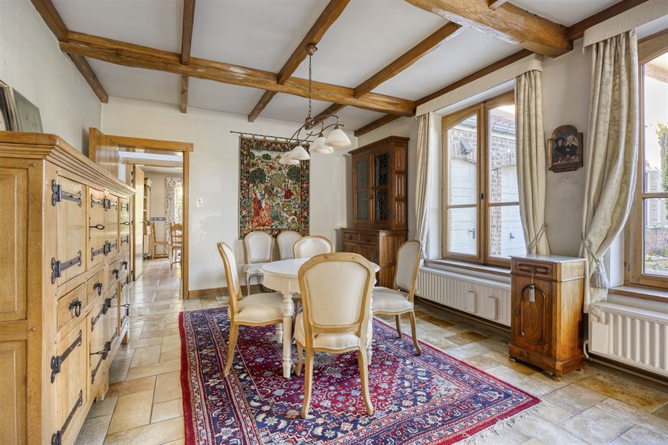 Belle maison bourgeoise avec esp. prof. libérale !