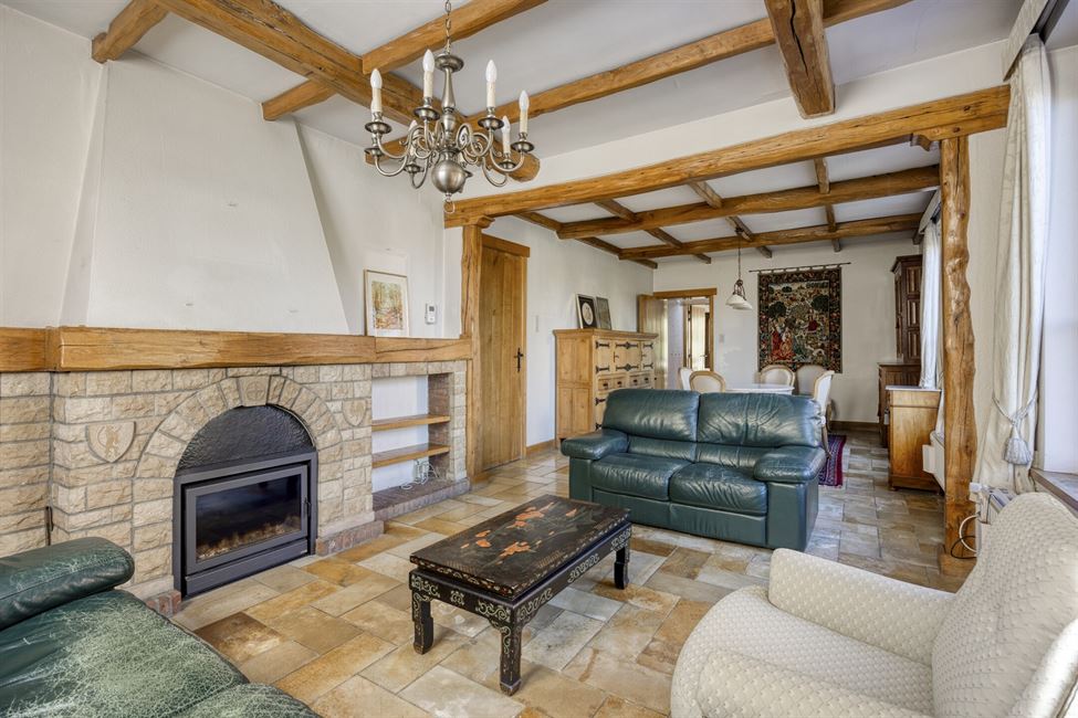 Belle maison bourgeoise avec esp. prof. libérale !