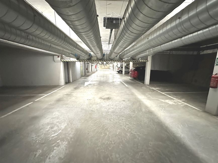 PLACES DE PARKING AU DOUAIRE OTTIGNIES !
