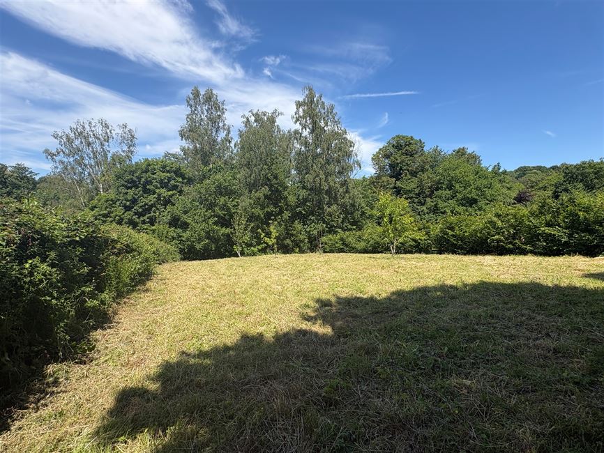 Très beau terrain pr votre plus beau projet de villa !