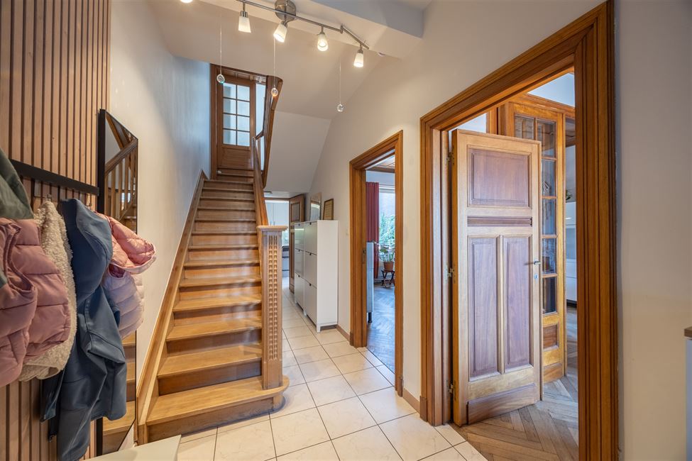 VENDUE ! Belle maison rénovée 4CH au charme fou!