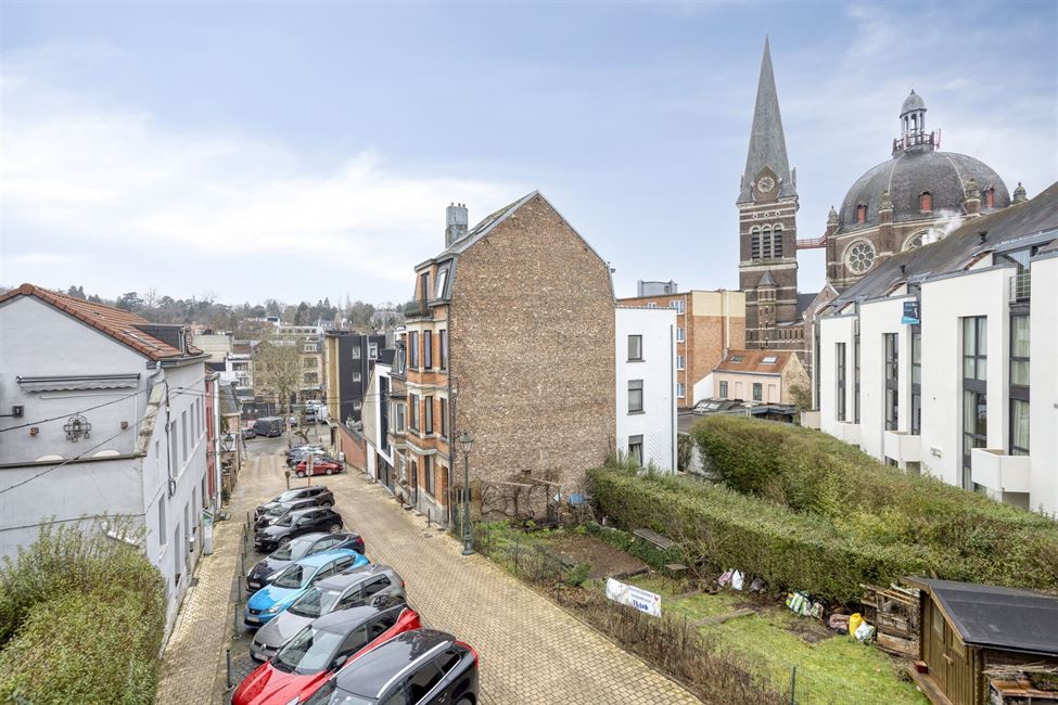 SAINT-JOB: CHARMANTE MAISON 4CH & TERRASSE PLEIN SUD
