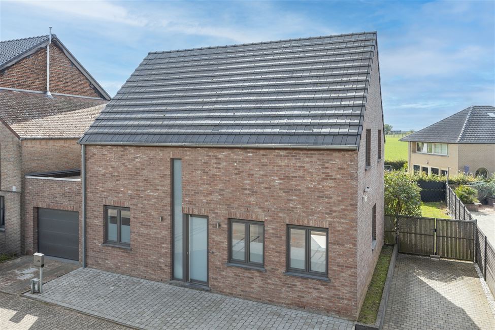 Belle maison 3 ch, localisation topissime, fonctionnelle.