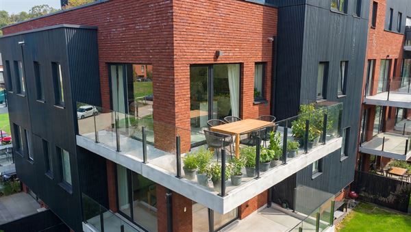 FO àpd 450.000€ Splendide appart. 3CH avec terrasse unique!