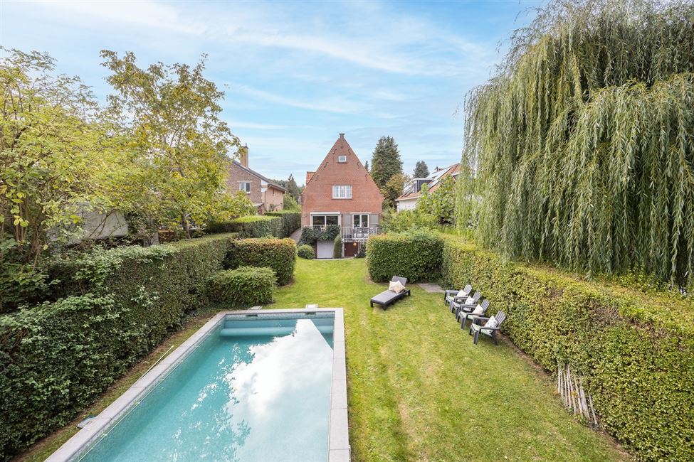 Villa de charme 4CH avec piscine et splendide jardin arboré