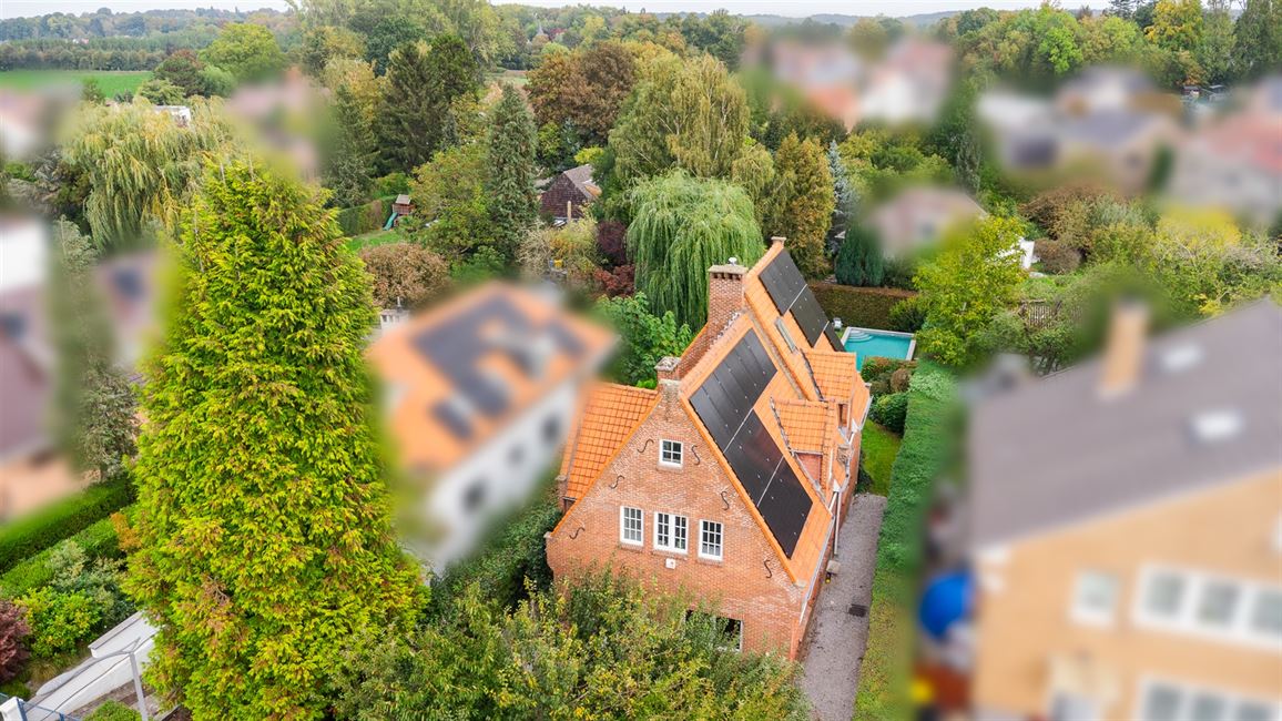 Villa de charme 4CH avec piscine et splendide jardin arboré