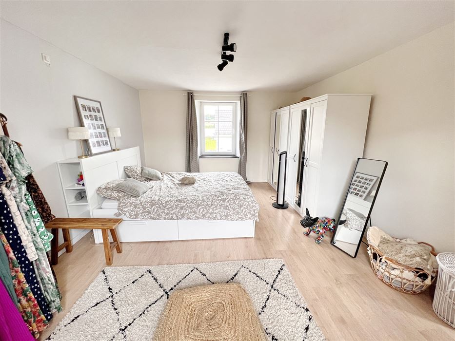 Absil Immobilière : Lumineuse maison en pierre 4 ch