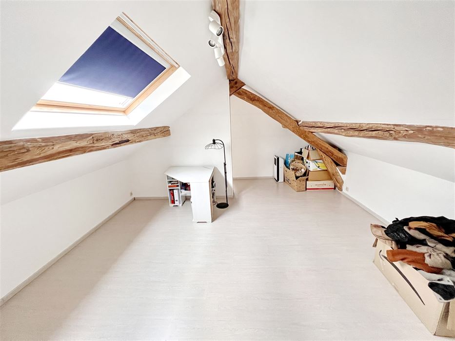 Absil Immobilière : Lumineuse maison en pierre 4 ch