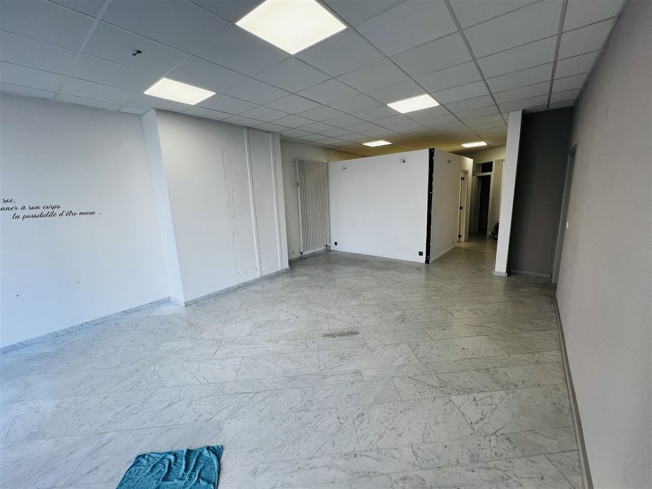 Absil Immo vous présente un commerce de 60m²