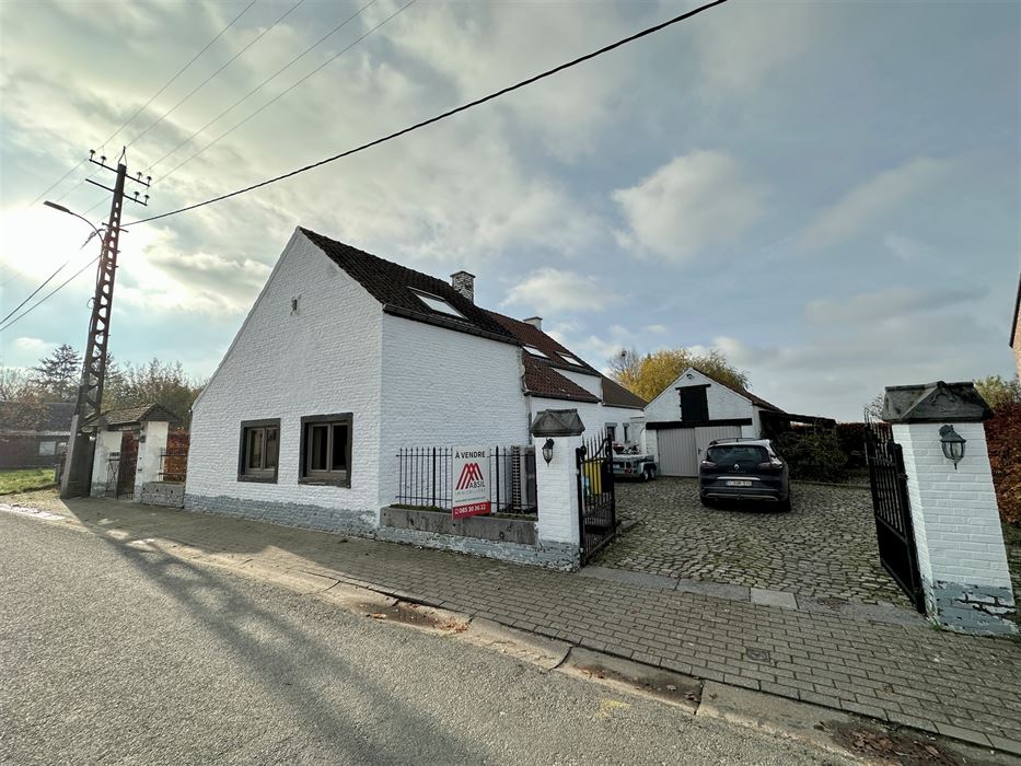 Absil Immobilière vous présente une fermette rénovée 4ch