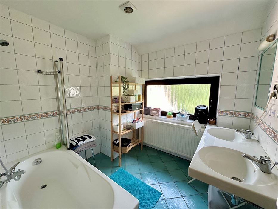 ABSIL Immobilière vous présente une superbe Villa