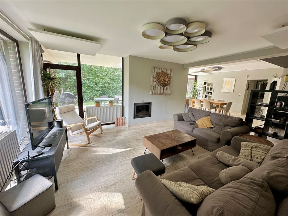 ABSIL Immobilière vous présente une superbe Villa