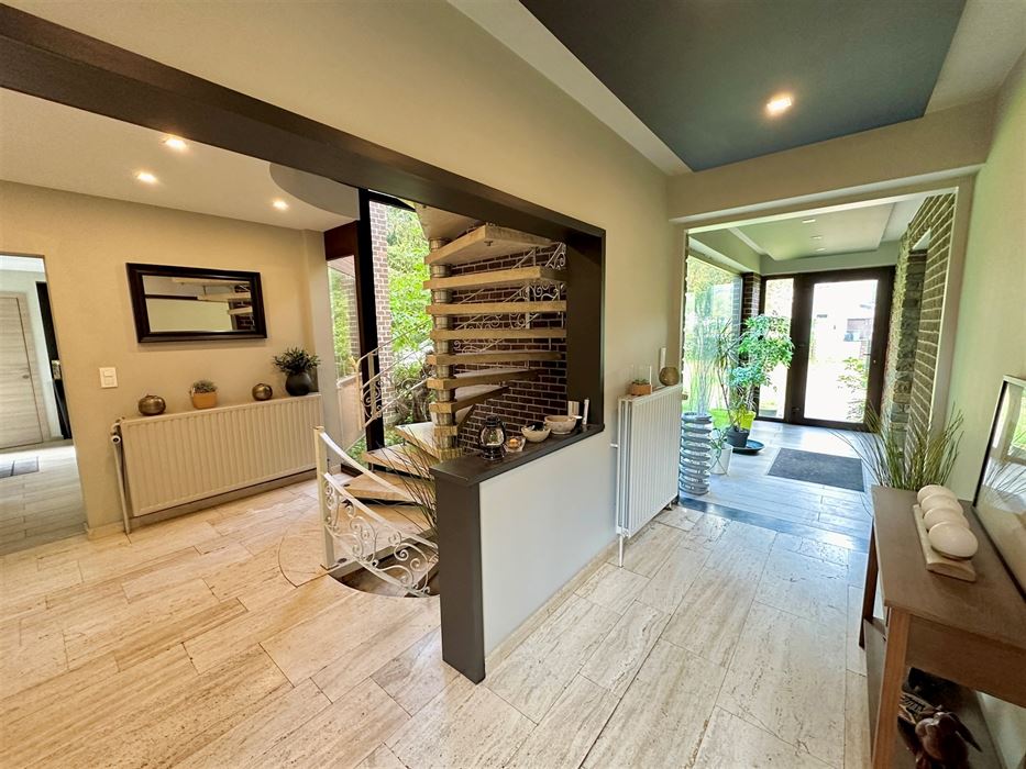 ABSIL Immobilière vous présente une superbe Villa