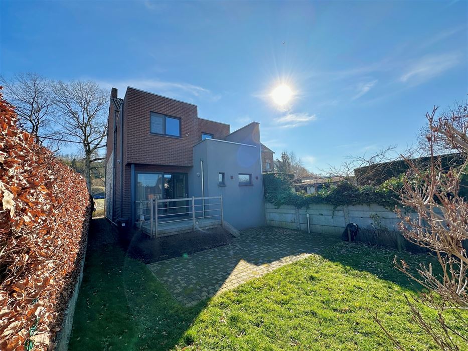 ABSIL Immobilière vous présente : Une maison de ville 4ch