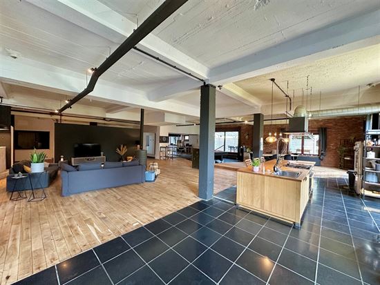 Absil Immobiliere vous présente un superbe Loft