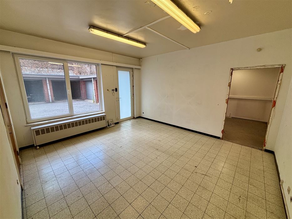 l'immobilière Absil vous présente un commerce en plein centre