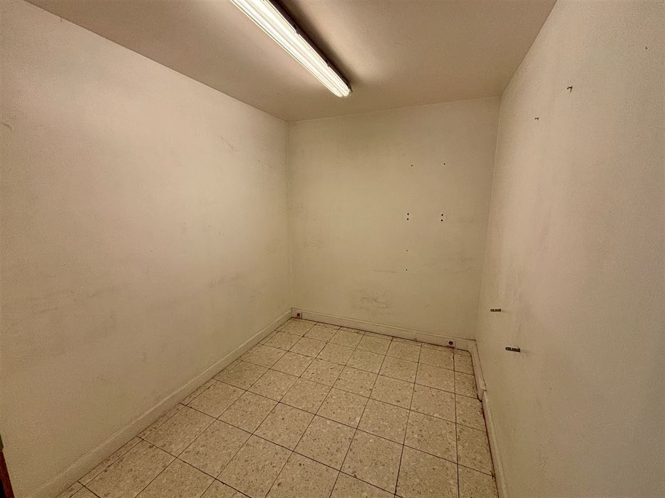 l'immobilière Absil vous présente un commerce en plein centre