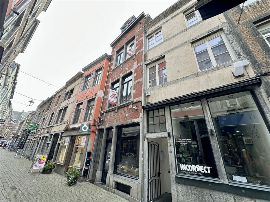 Absil Immobilière vous propose une belle maison de commerce à Namur