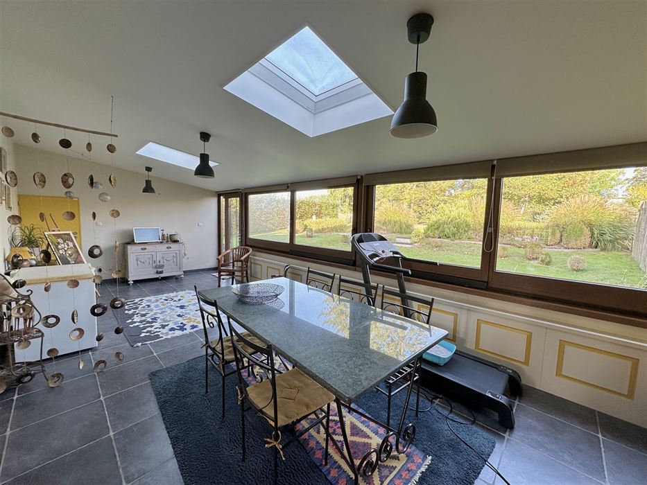 Absil Immobilière vous présente une maison 5 chambres