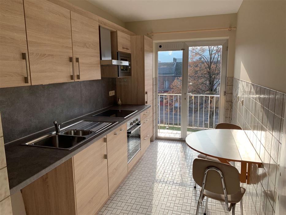 Absil Immobilière vous présente un bel appartement 2 ch rénové