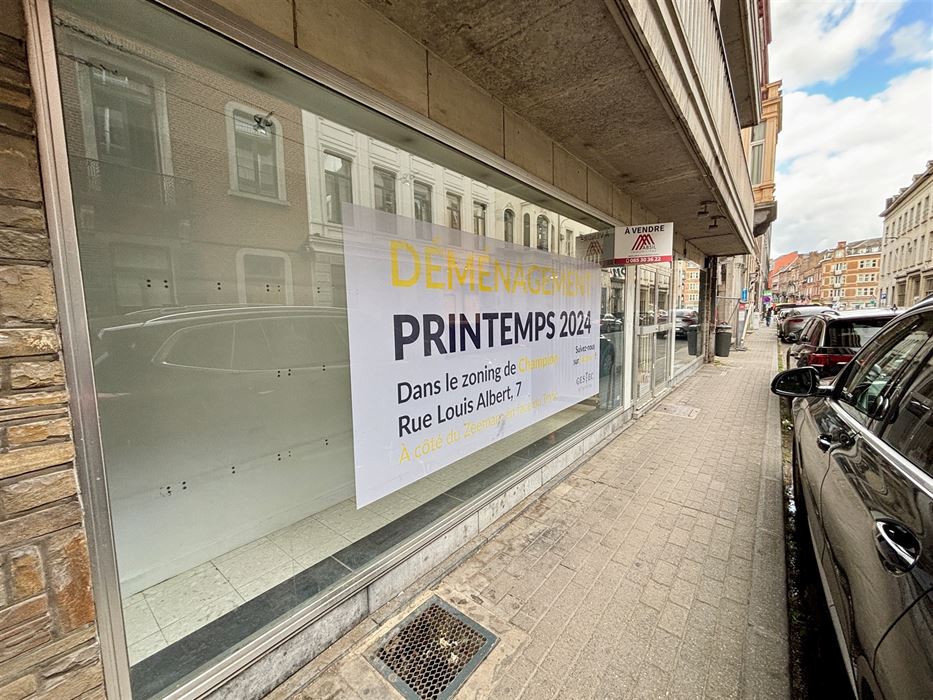 l'immobilière Absil vous présente un commerce en plein centre