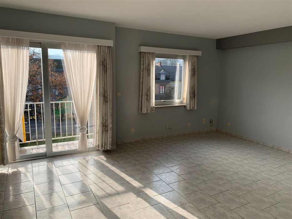 Absil Immobilière vous présente un bel appartement 2 ch rénové
